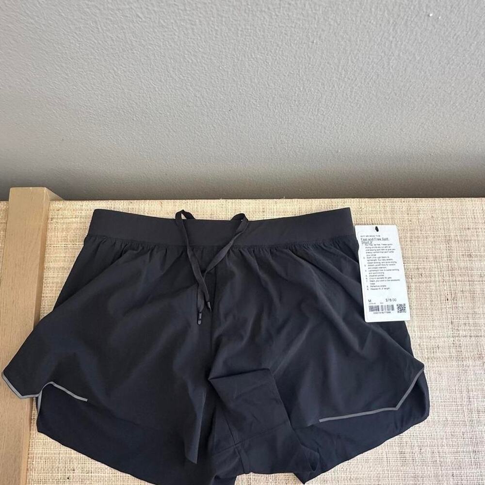 Lululemon fast and free split